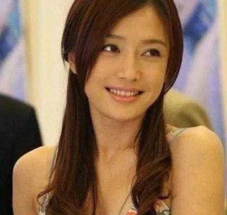 原创身处闹市心淡如菊这5位女星个个有作品没绯闻娱乐圈的清流