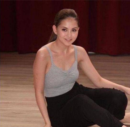 原创昆凌刚成年就被周杰伦追到手旧照曝光后难怪周董如此猴急