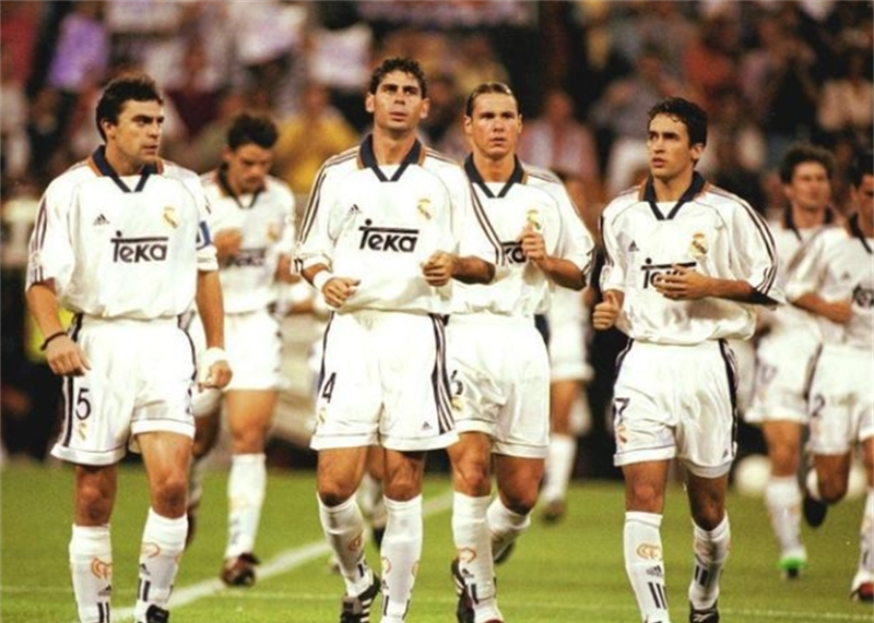 原创24岁是皇马头号射手26岁成皇马后防基石悍将全能却被义气拖累