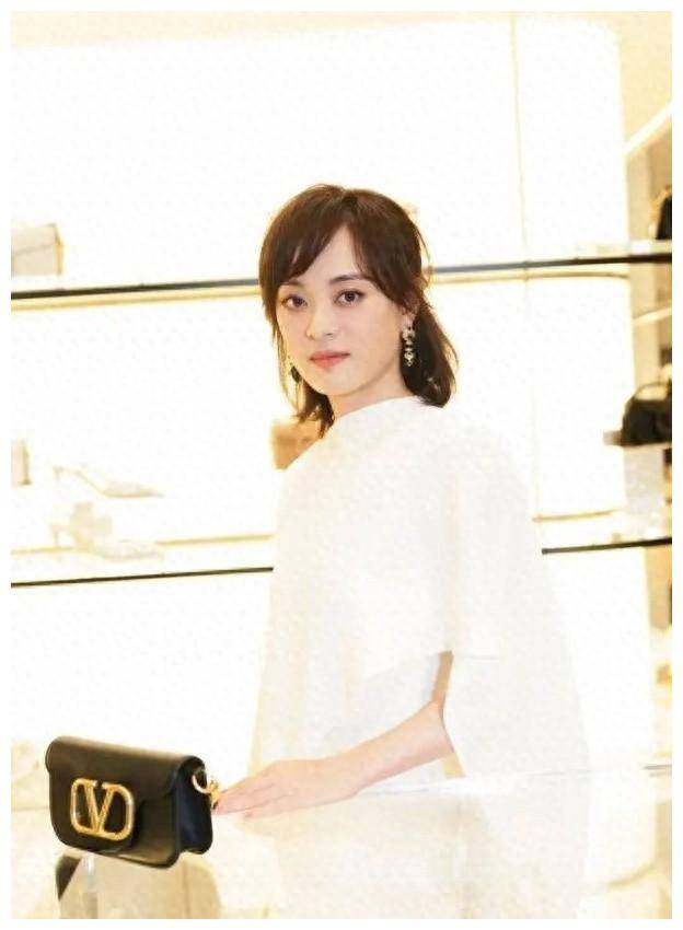 孙俪新发型引热议,嬛嬛放飞自我!网友称超有范,邓超幸福.