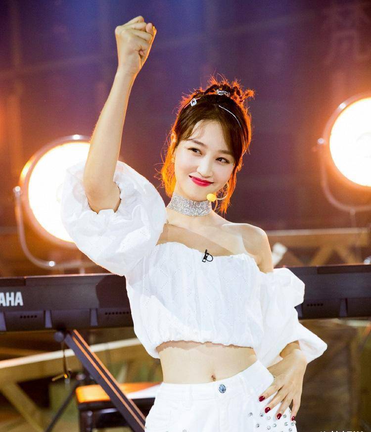 蓝盈莹太惨了6场公演才14万票从初舞台第一到成团夜倒数第一