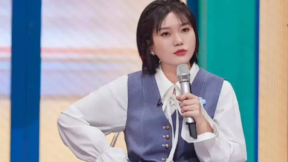 演员李雪琴的瘦身之旅从喜剧舞台到健康生活的新篇章