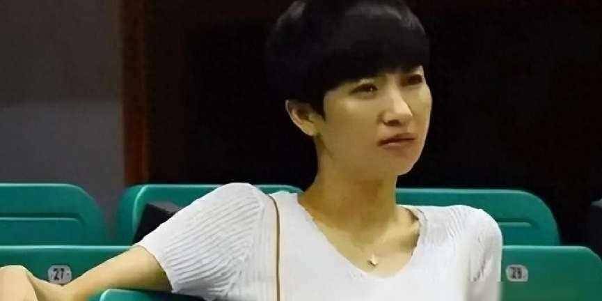 cba最美老板惊艳亮相颜值超群年轻有为任董事长