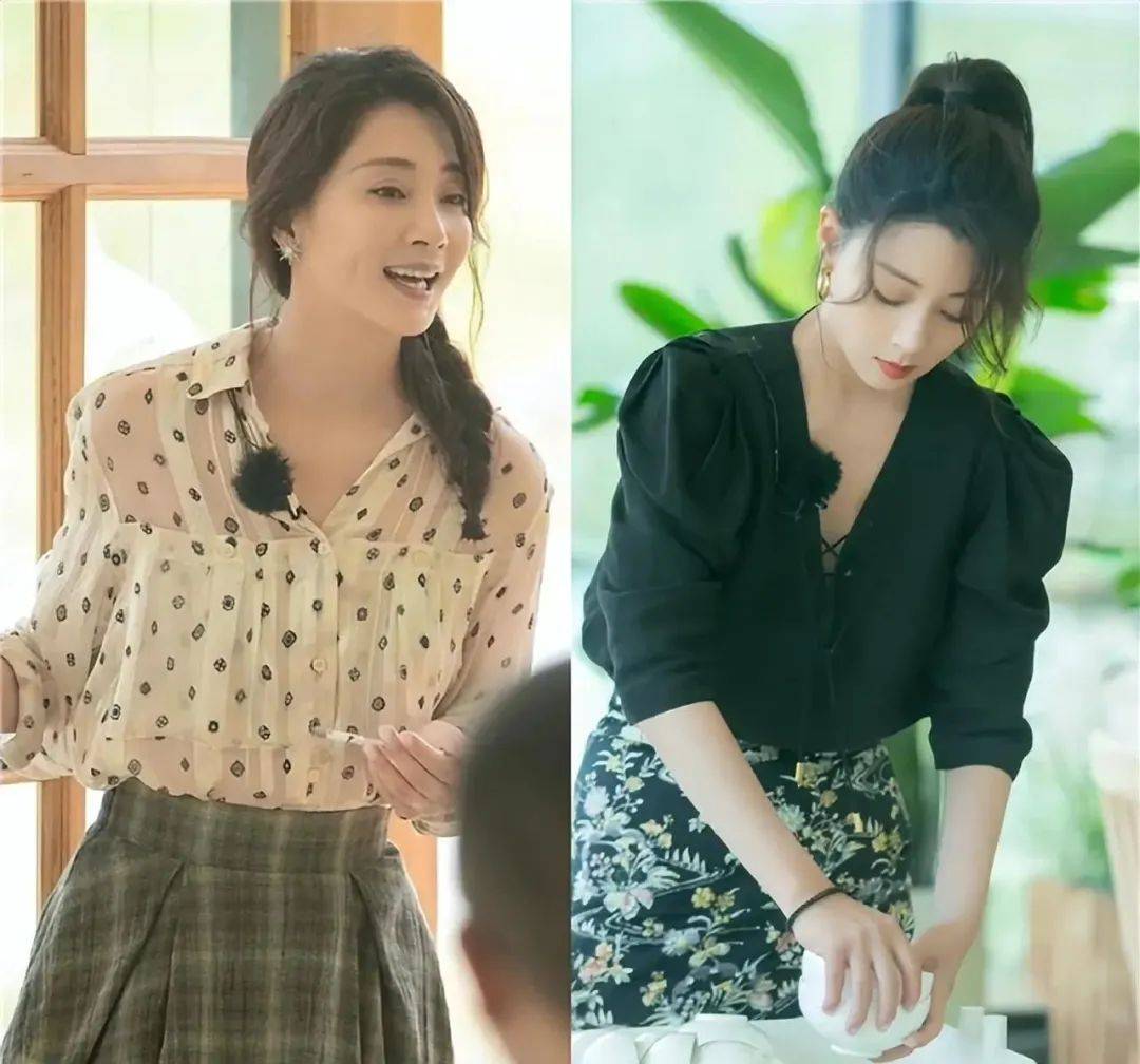 殷桃工作室发布写真中,她穿着吊带黑色长裙,俏脸成熟妩媚,乌黑的长发