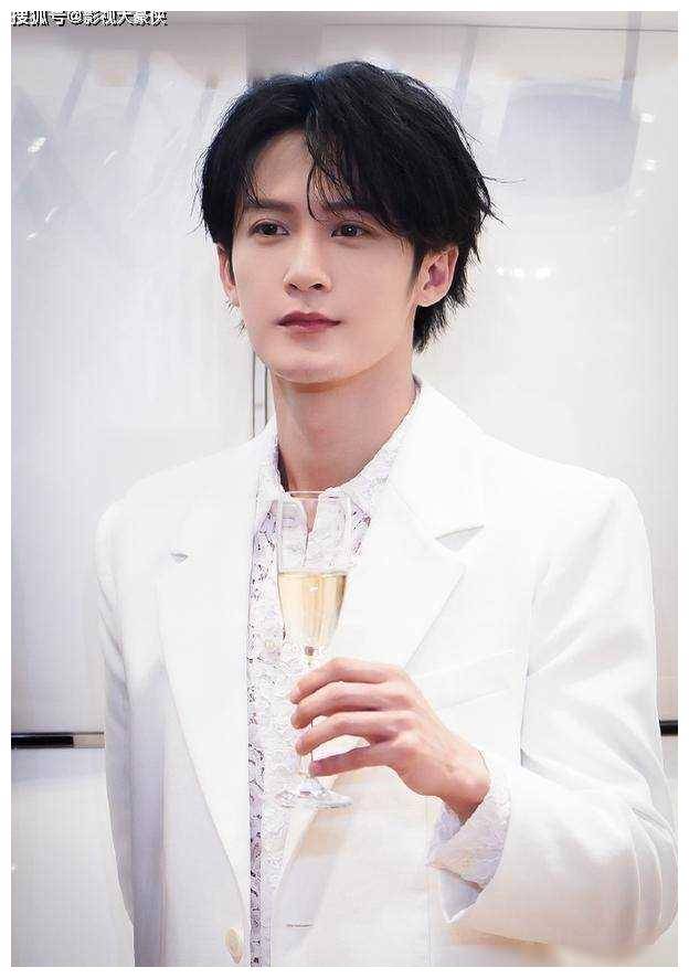 内娱十大最具商业价值男星檀健次成毅榜上有名肖战稳居第一