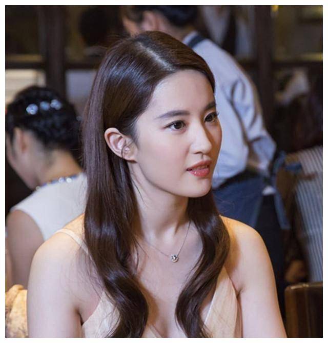 刘亦菲单身真相揭秘完美女神难觅真爱网友羡慕不已