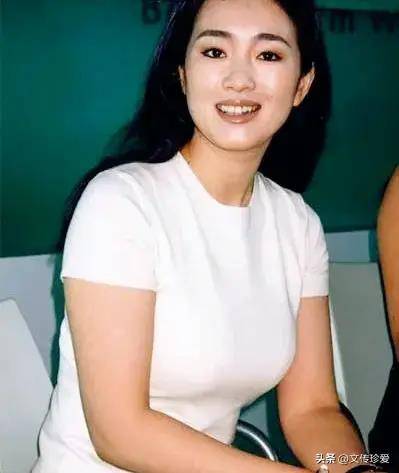 原创年少不识巩俐香如今一看这女人简直美得让人窒息