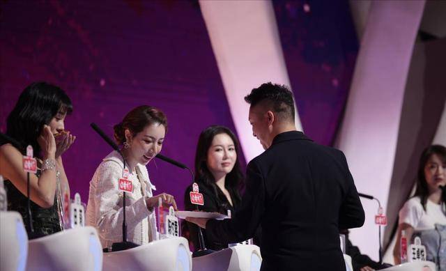 非诚勿扰"上站五年,爆灯无数却不牵手,最终被孟非赶下台_王宇轩_嘉宾