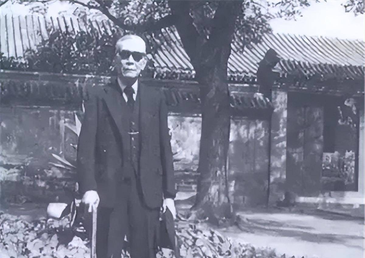 原创金岳霖有多爱林徽因晚年颤颤巍巍讲出5个字道尽一生痴情