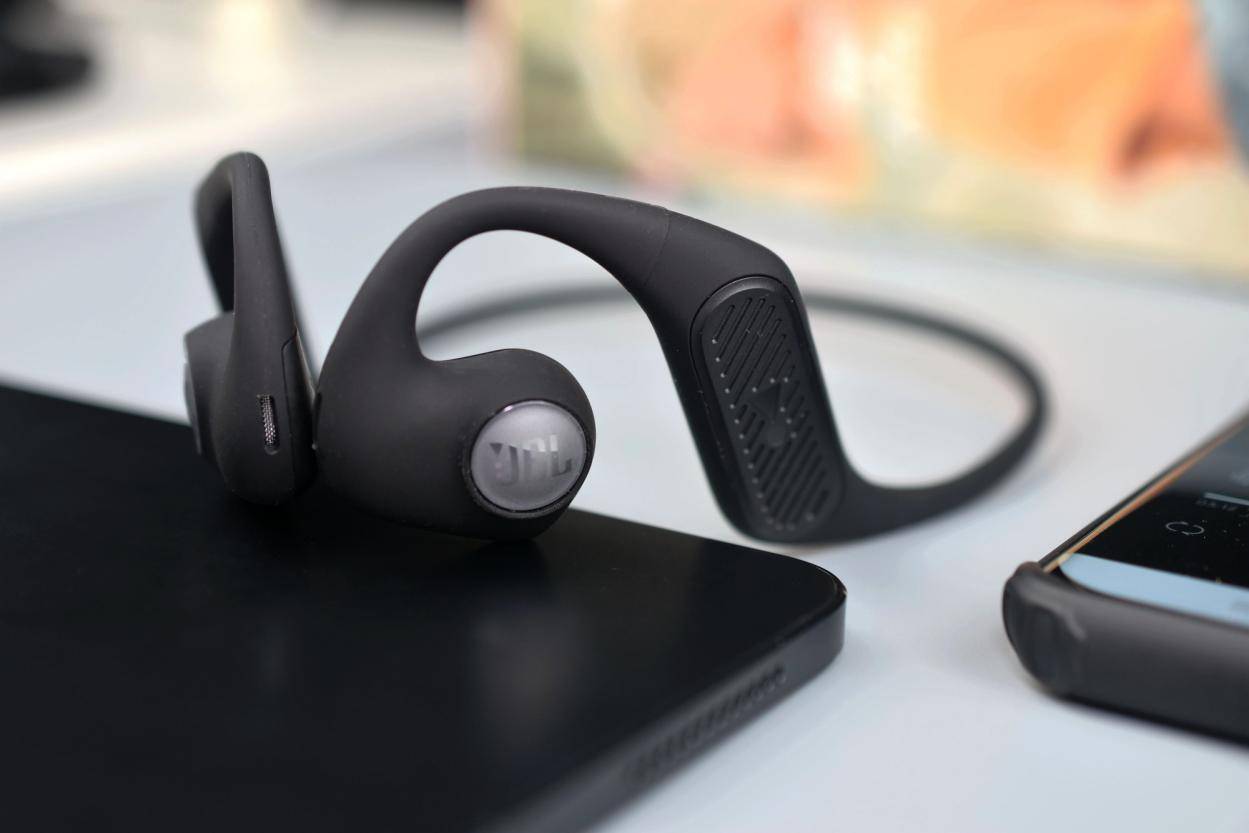 性价比最高的开放式耳机推荐哪款？五款绝佳性价比汇总专业推荐