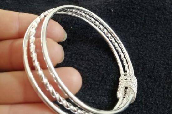 原创女性长期戴银手镯身体最后会怎样或许很多人还蒙在鼓里