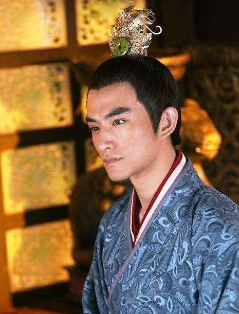 皇帝请吃饭,大臣向侍卫要了双筷子,不久后因此含冤而死_周亚夫_汉文帝