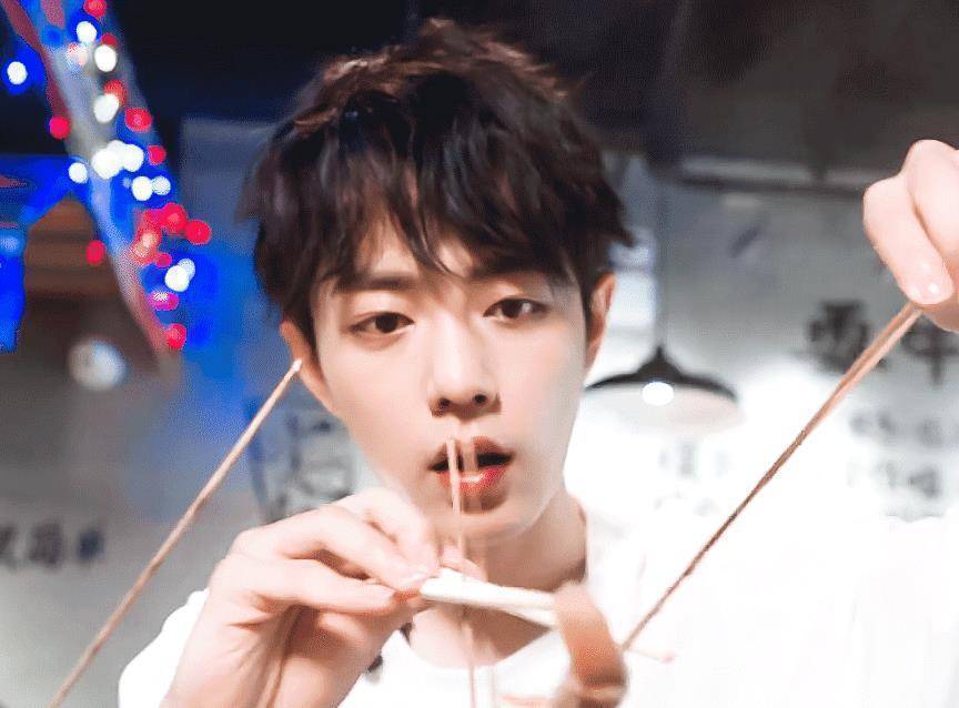 原创肖战发文应援那英后当事人想邀请吃其火锅网友的评论有端倪