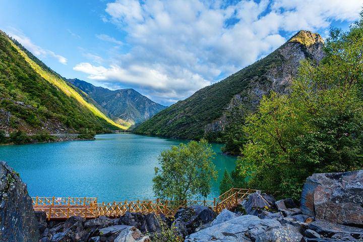 成都出发九寨沟三日游本地纯玩小团定制你的私家游玩路线
