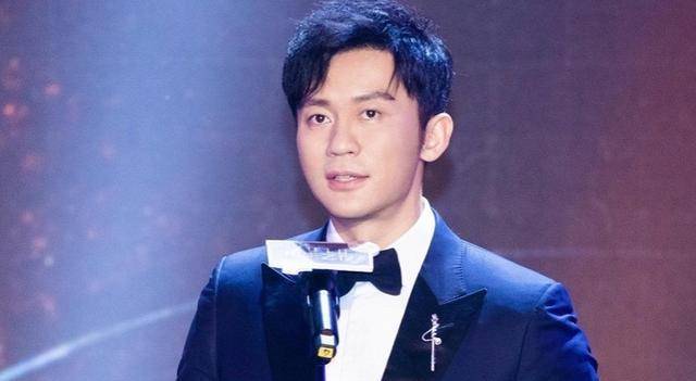 原创李晨是他的继子他把李晨当成亲生娃现在李晨也为他养老送终