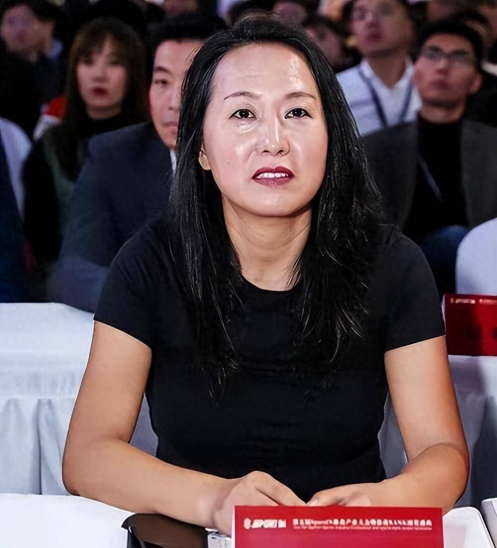 王军霞被誉为东方神鹿退役后定居国外如今生活如何