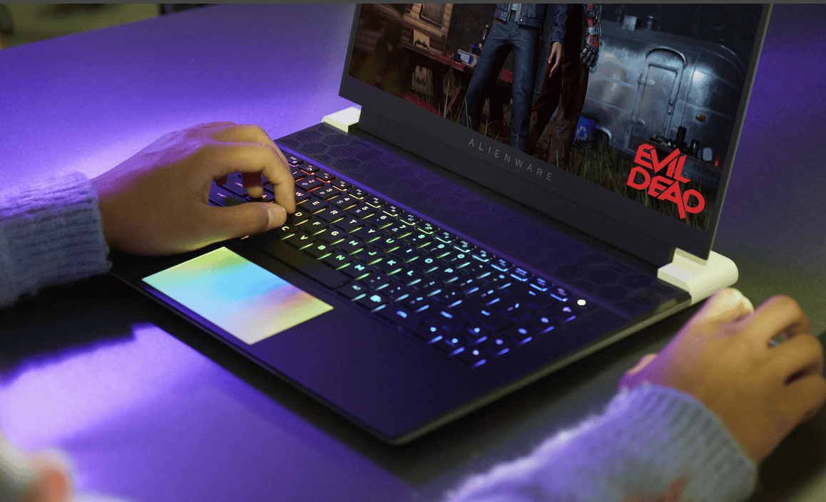 挑选高端网游本选戴尔alienwarex16r2游戏笔记本游戏从容畅玩