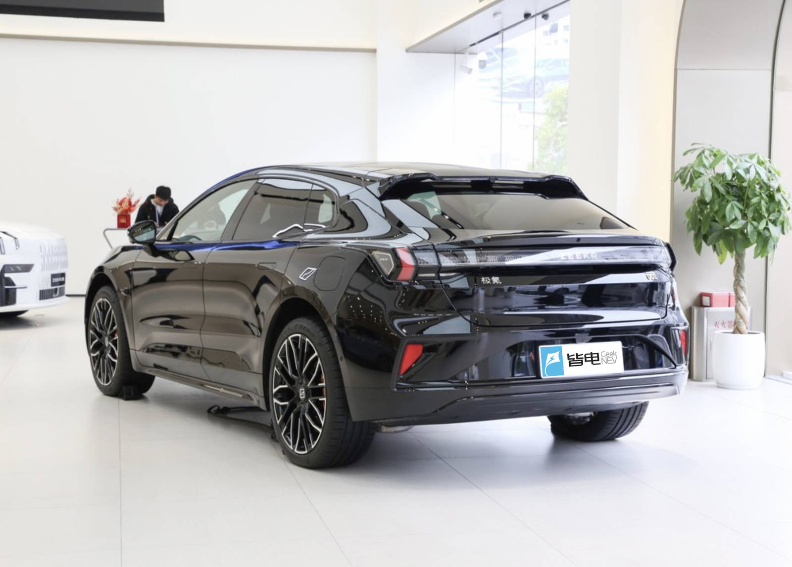 新极氪001累计大定订单已突破2万辆 正向3万辆目标