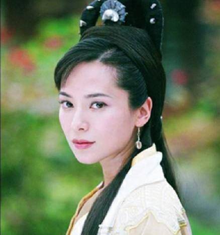 一美女甄宓,曹操手慢,美女成儿媳,引得小叔子心花怒放_甄洛_曹丕_卞氏