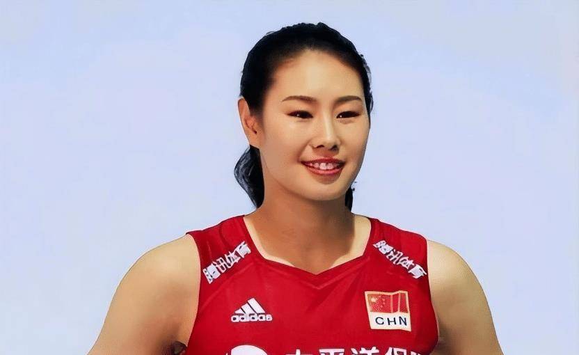 女排运动员褪去紧身衣:惠若琪高挑,张常宁丰满,颜妮最迷人_身材_选手
