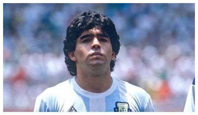 世界足坛五大平民喜爱球星他们的社会情怀感人动人