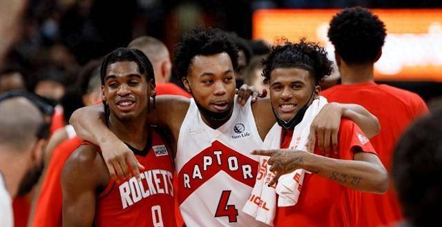 nba两球星骨折快船可签下哈登前队友火箭下赛季迎回篮板高手