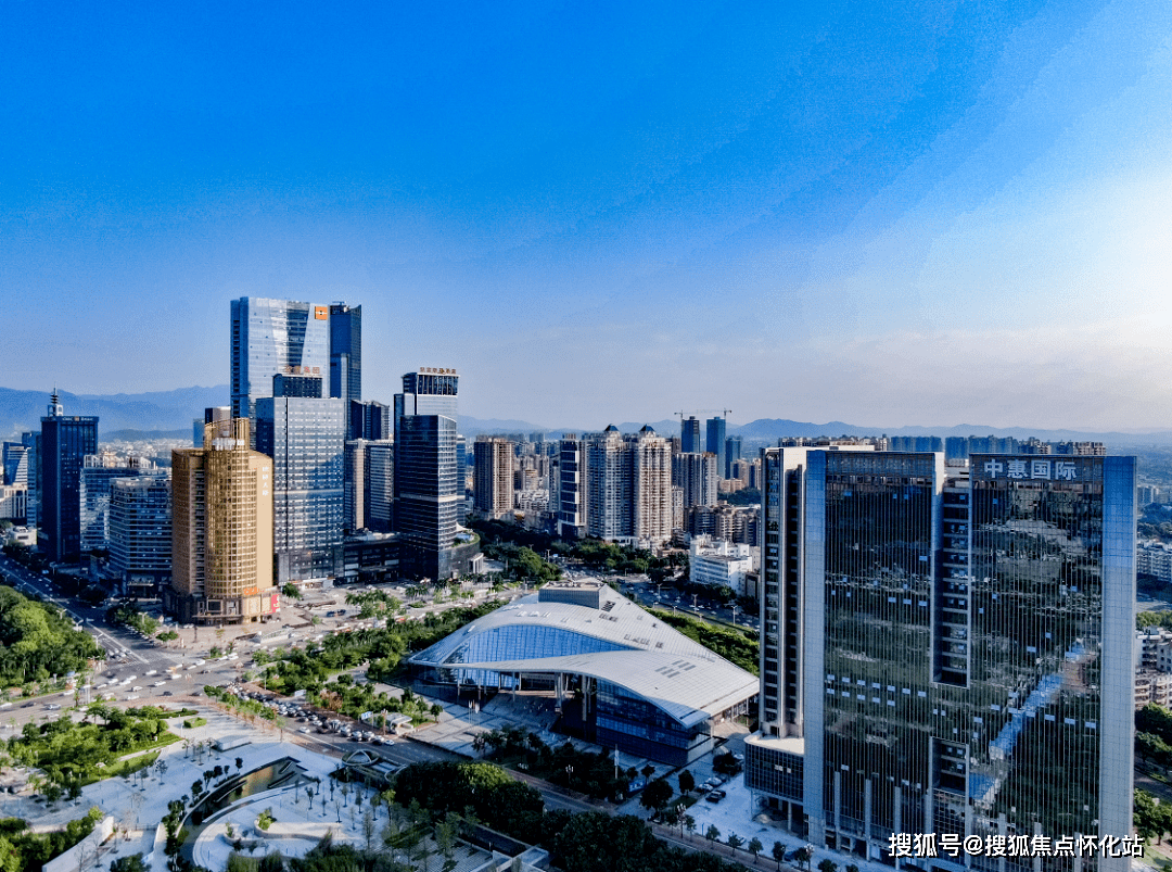 其距离惠州cbd仅约13公里,乃惠州距离城区最近的温泉度假区.