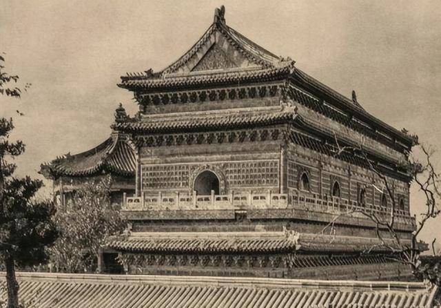 太平天国林凤祥被押进京咸丰仔细打量后默然不语长叹一声