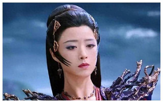 烈焰开播差评一片蒋欣古装黑化马苏牛仔穿搭让人大笑