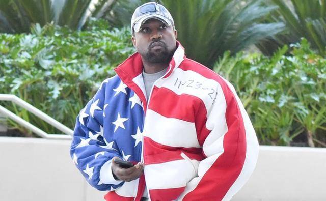 全世界都看在眼里,侃爷对于比安卡的穿衣控制,以及审美带跑偏的现状