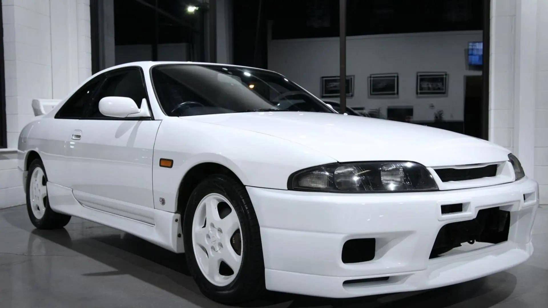 1993 nissan r33 skyline gts-t这款车在日本本土也算是非常冷门的