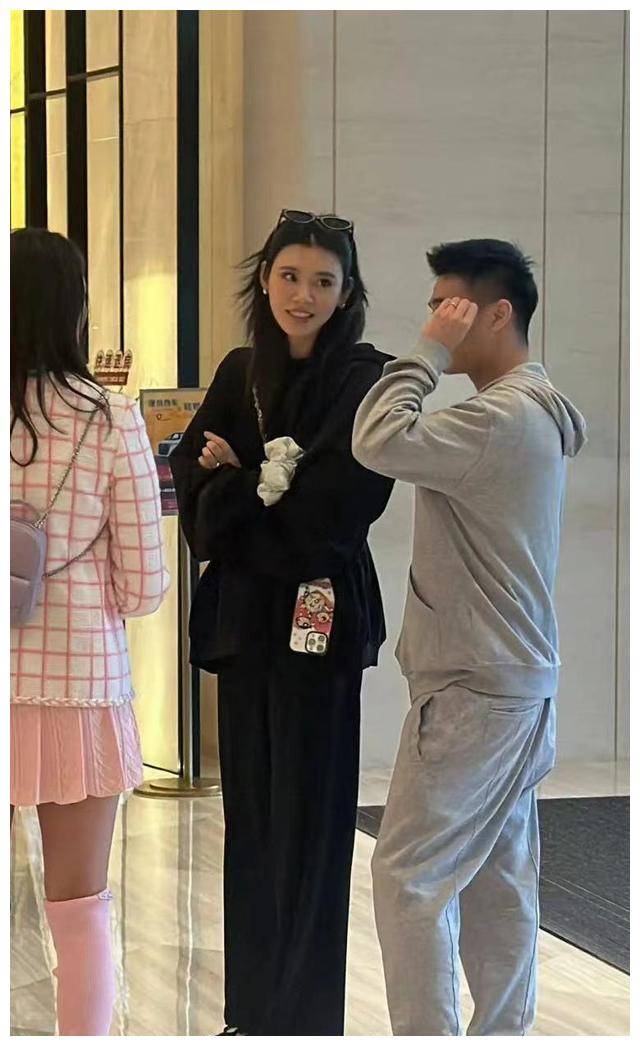 何猷君_何超欣_女儿