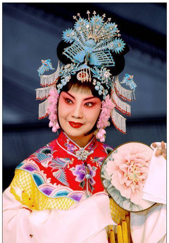 国家京剧院两位里程碑式的大青衣,一位是杜近芳,另一位是李维康