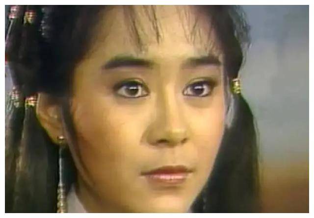 后来,周芷若还是挺有福气的,张三丰大侠把她介绍到了峨嵋派,拜灭绝