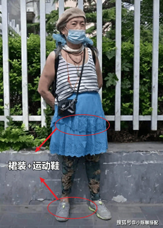 原创被日本主妇穿搭惊艳了裙从不上膝裤不穿紧身优雅知性又高级