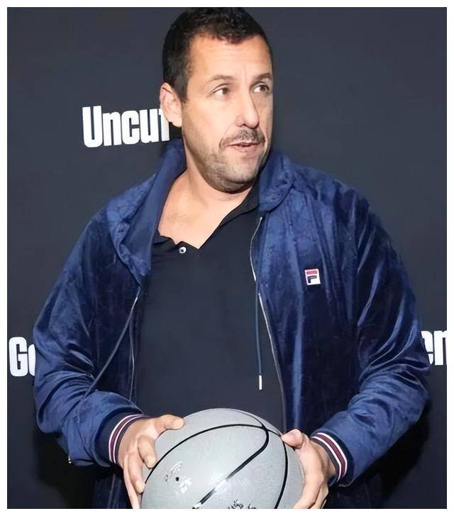 亚当桑德勒演技风暴即将登场笑中有泪幽默转深情