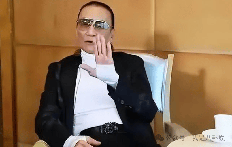 这可把谢贤给惹毛了,他老人家可是个有原则的人,怎么能容忍小辈的顶撞