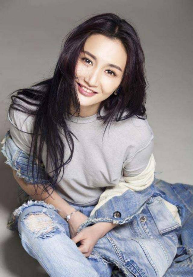 原创又一明星吸毒被拘一手好牌打得稀烂为何明星总有吸毒者