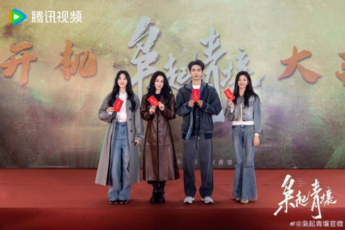 迪丽热巴新剧开机晒美照嘟嘴卖萌甜如少女和黄景瑜再传绯闻