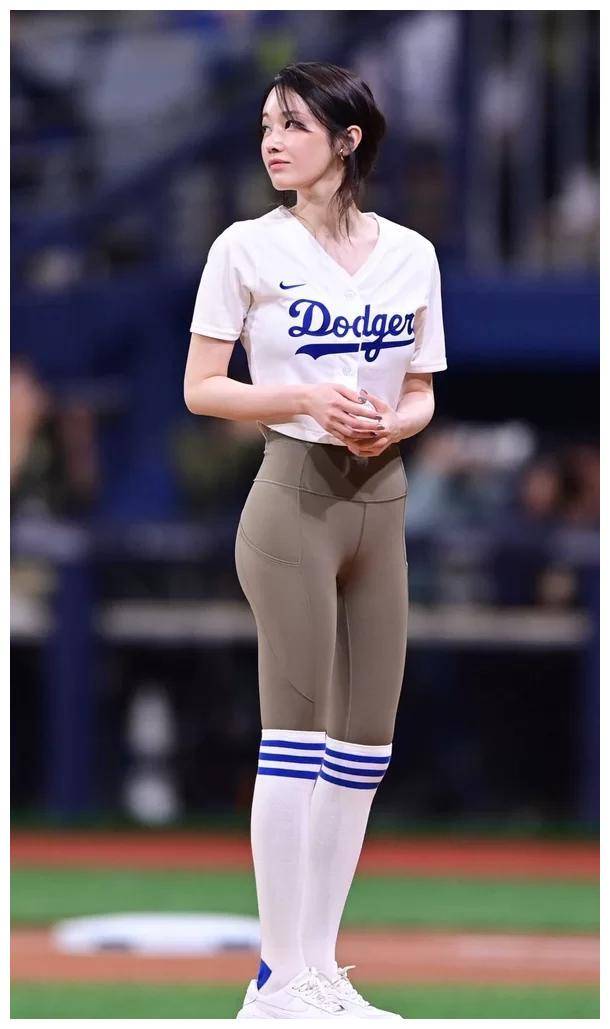 韩国国宝级身材女星耀眼演技被盖过引人赞叹