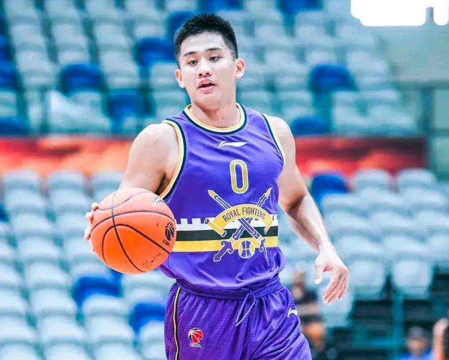 原创cba新秀表现第42轮王泉泽似微波炉杜伯超10分7板方佳晨6中1