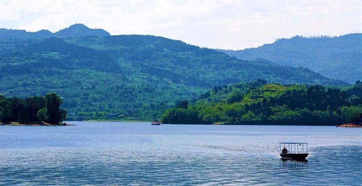 原创湖边钓鱼网红公园国保白塔简阳这3个景点都很不错