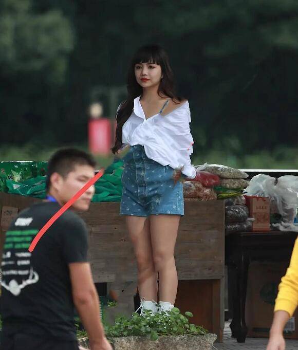 原创the9成员生图刘雨昕帅气虞书欣甜美谢可寅成门面担当