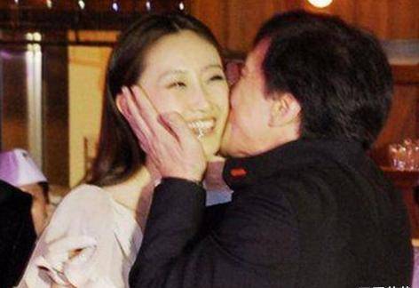 出道就被成龙力捧,参加综艺被吐槽,自以为很红却被戏骨当面打脸_林鹏