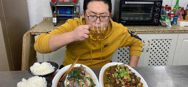 原创原创盐王半吨先生再删视频吃剩食物分给邻居网友谁吃谁迷糊