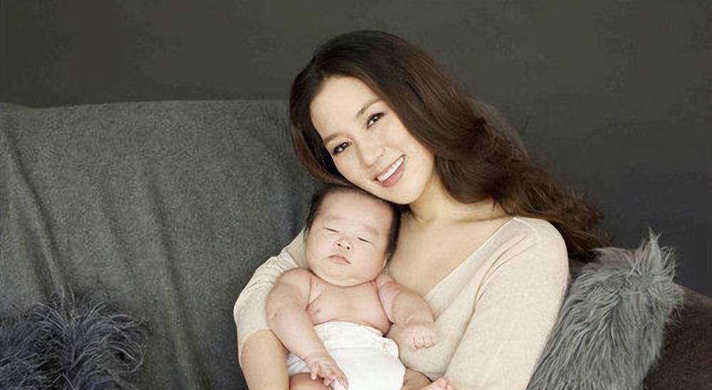 原创原创千亿儿媳徐子淇为嫁豪门从娘胎开始计划生孩子公公奖10亿