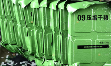 原创压缩饼干为啥吃一块就饱了泡水一晚捞出后网友胖了胖了