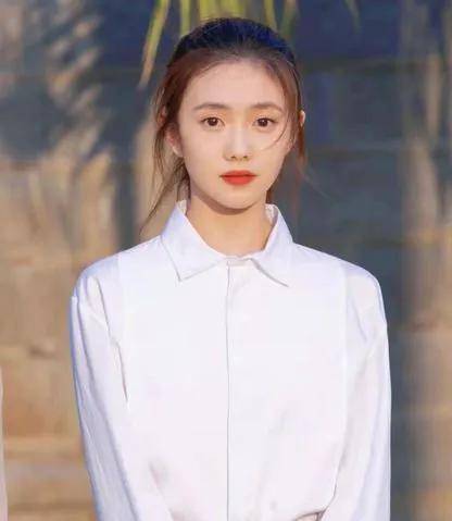 演戏尴尬的偶像明星:瞪眼抠图不会哭,装傻充愣求表扬,还要脸吗_刘浩存