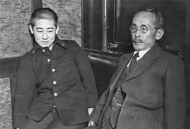 原创川岛芳子真容曝光满口龅牙根本算不上漂亮17岁时被养父玷污