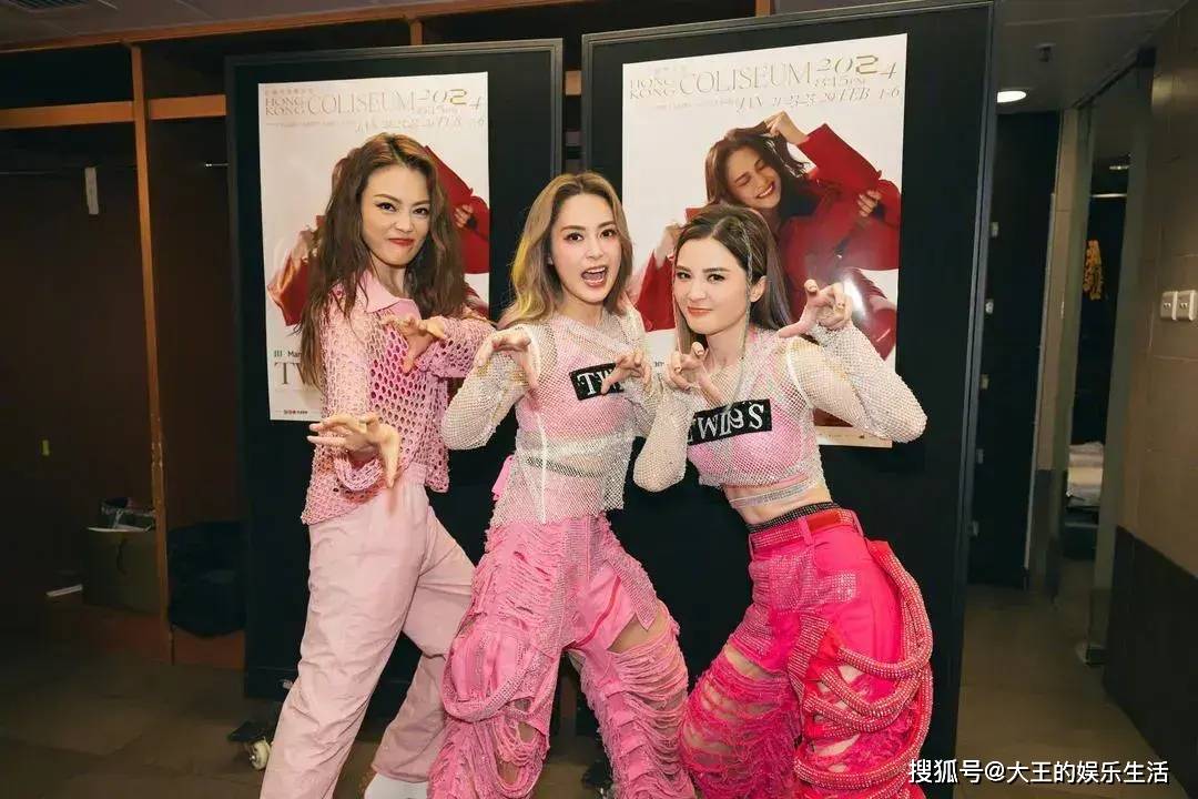 原创容祖儿和阿娇阿sa在新加坡被偶遇容祖儿整体美过阿娇很抢眼